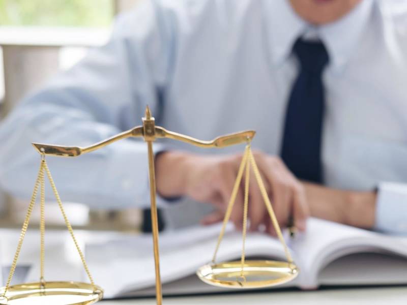 上海工傷保險律師視角下的工傷認定依據工傷保險條例之深度剖析